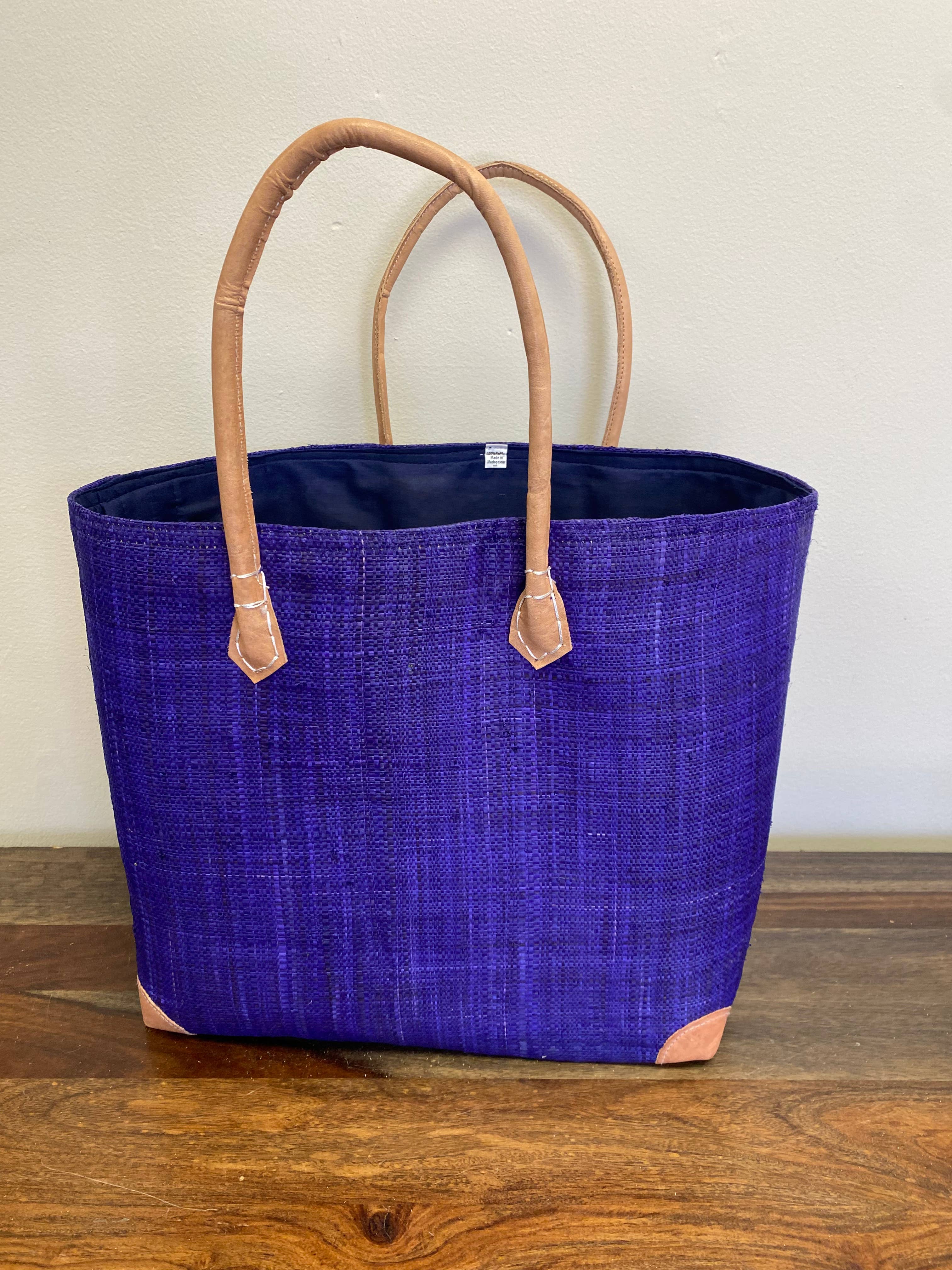 Madagascar Solid Tote Bag