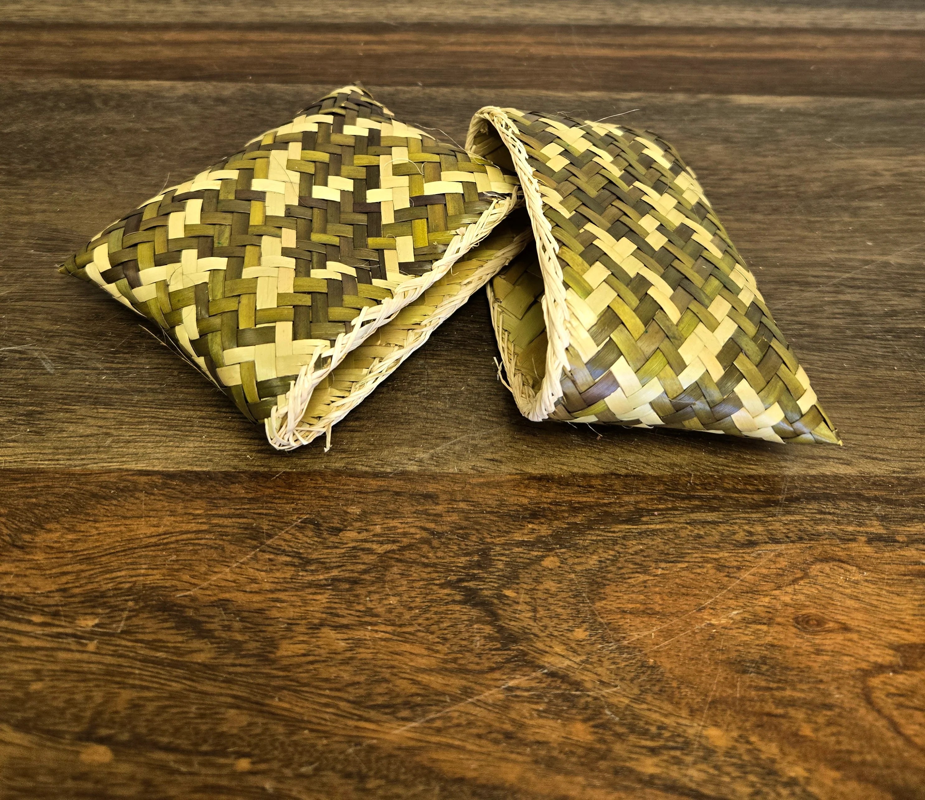 Small Palm Leaf Pockets, Set of 6