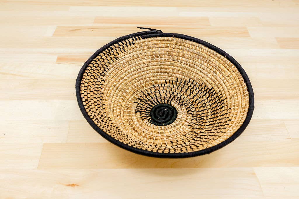 Natural Spiral Raffia Fruit Basket