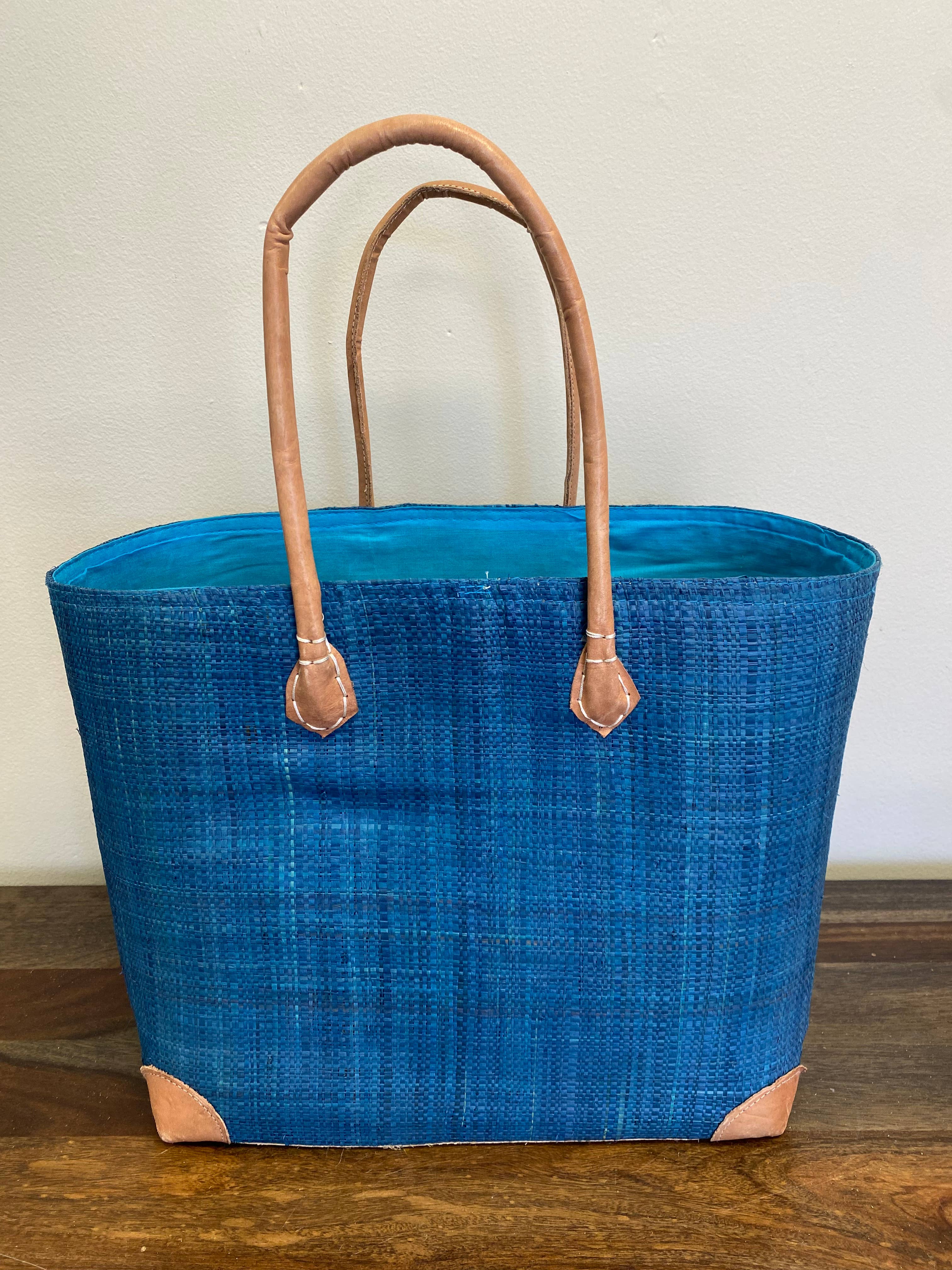 Madagascar Solid Tote Bag