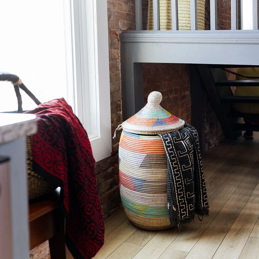 Lidded Sweetgrass Laundry Hamper